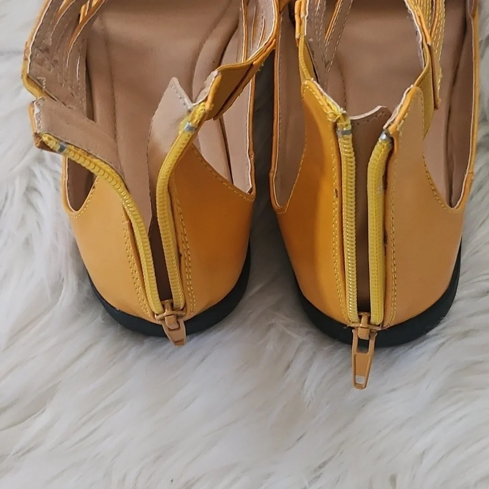 comfortview Women's Honey Mustard Zip Back Sandals